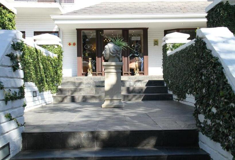 Отель Sheppard Boutique