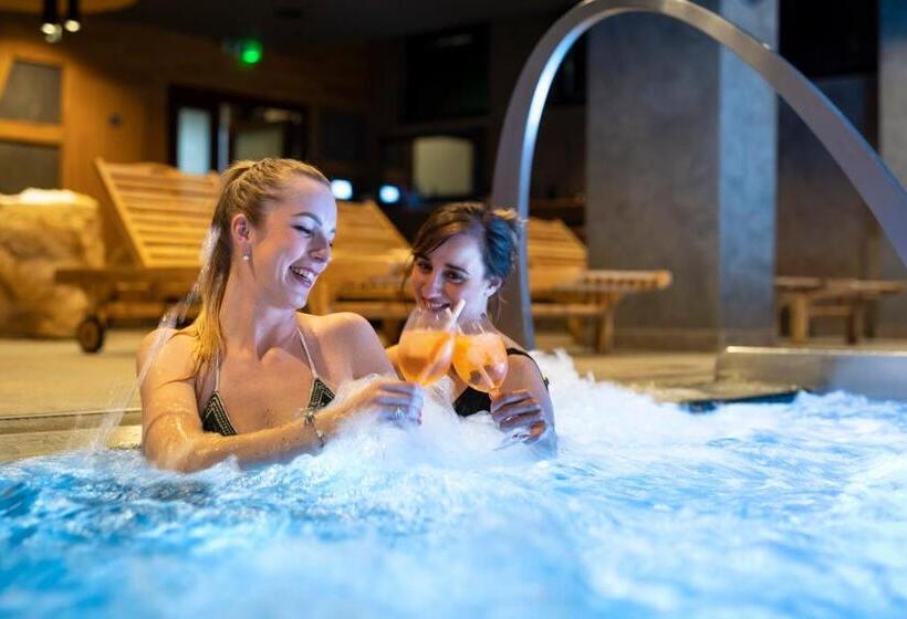 فندق Sitno Forest Resort