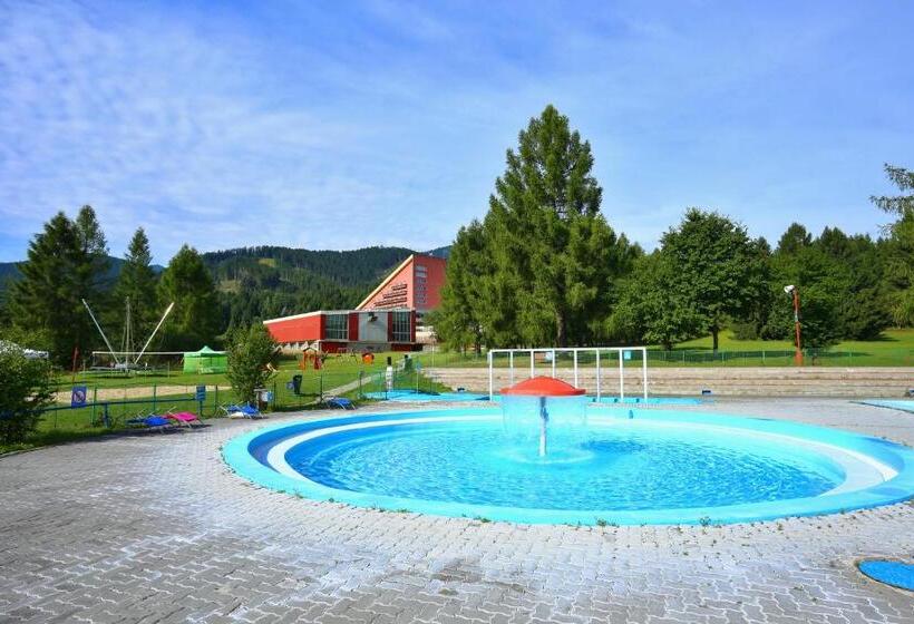 Отель Sorea Máj