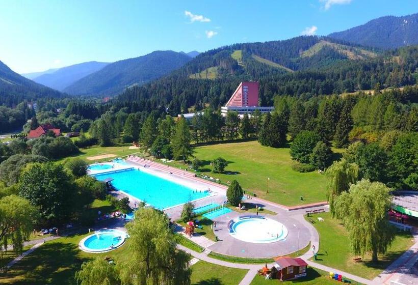 Отель Sorea Máj