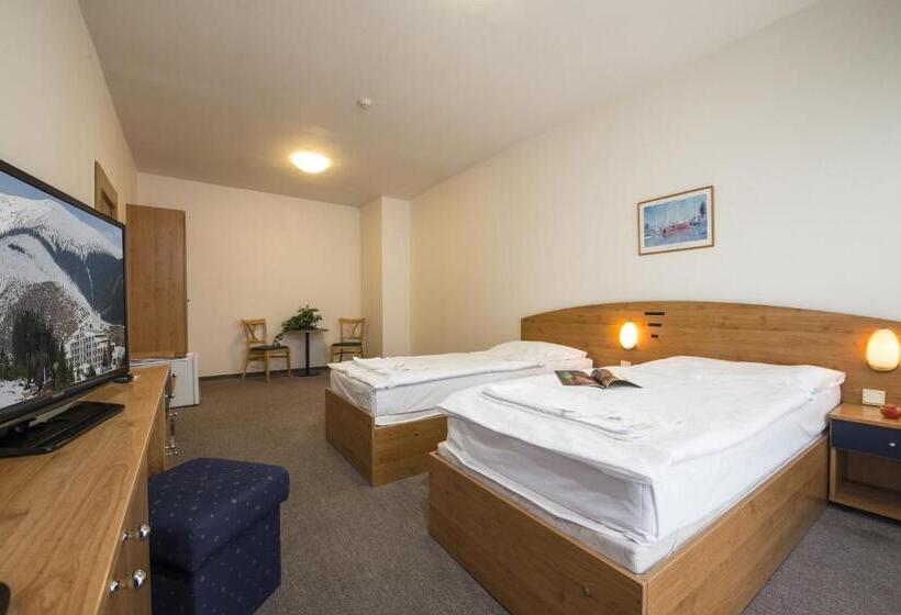 Отель Sorea Máj