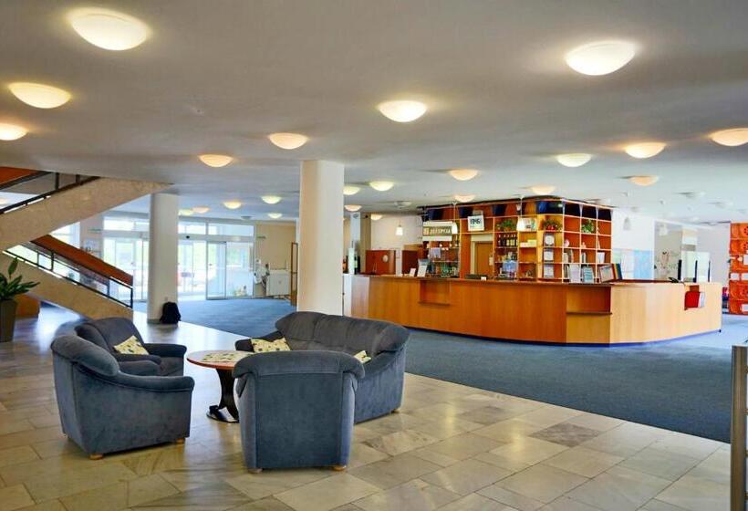 Отель Sorea Máj