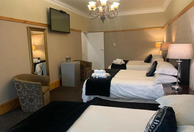 ホテル Halfway House