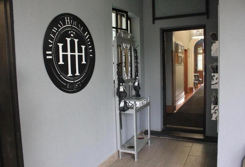 ホテル Halfway House