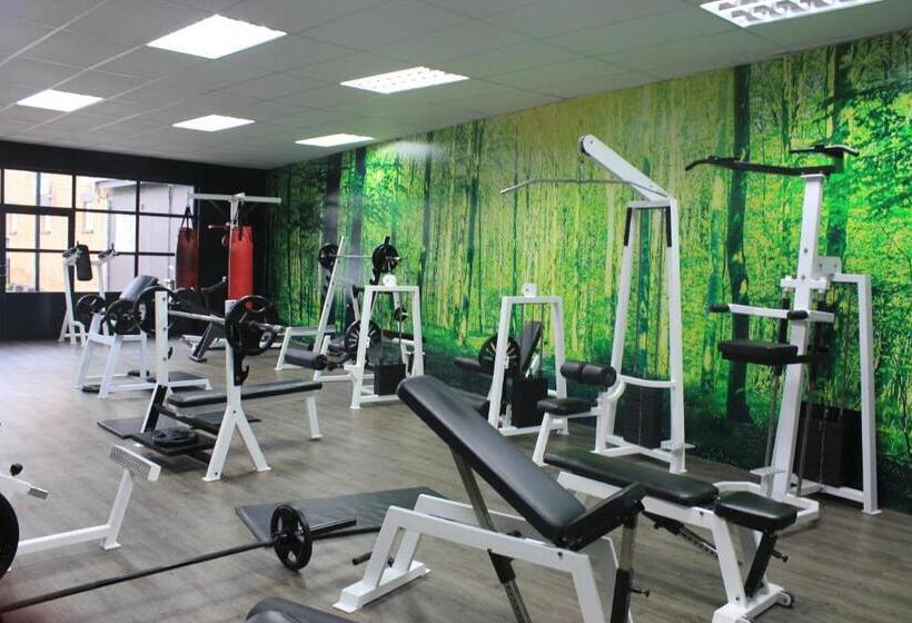 ホテル Halfway House