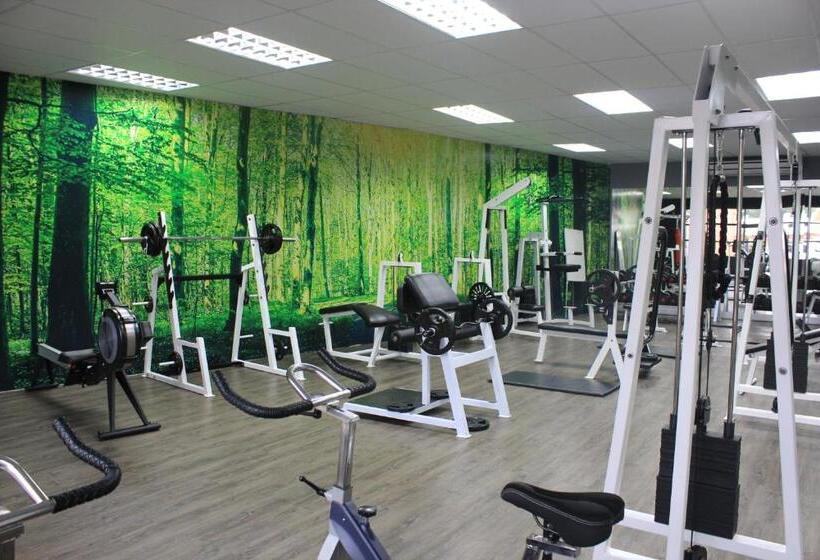 ホテル Halfway House