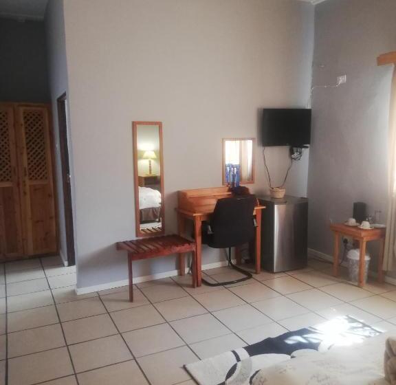 Отель The Old Mill