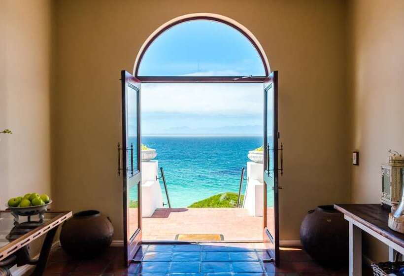 فندق Whale View Manor & Spa