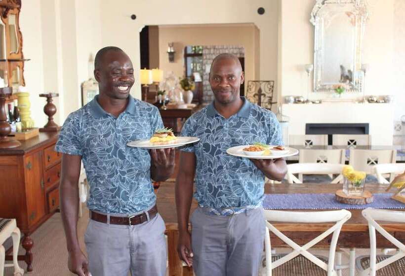 فندق Whale View Manor & Spa