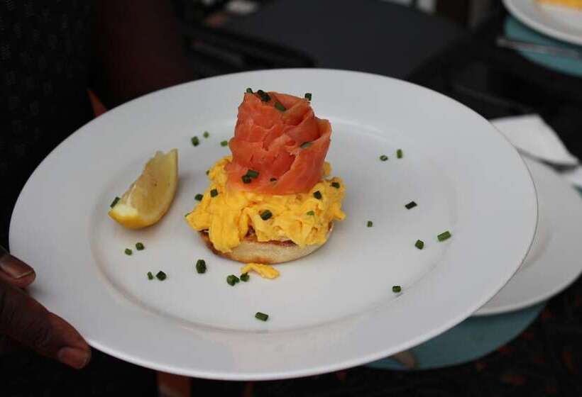 فندق Whale View Manor & Spa