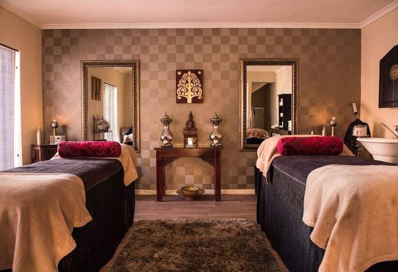 فندق Whale View Manor & Spa