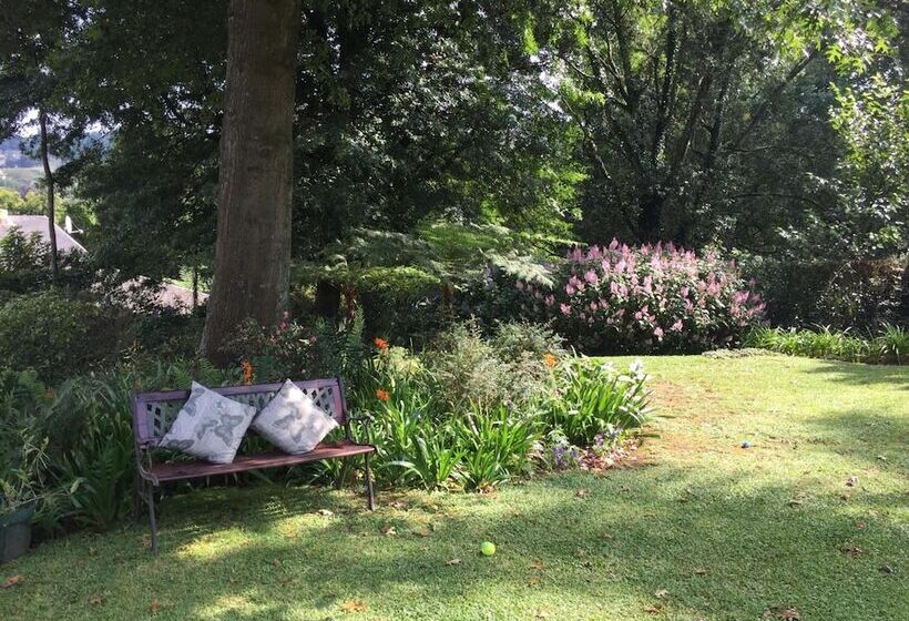 Kings Hill Bed And Breakfast