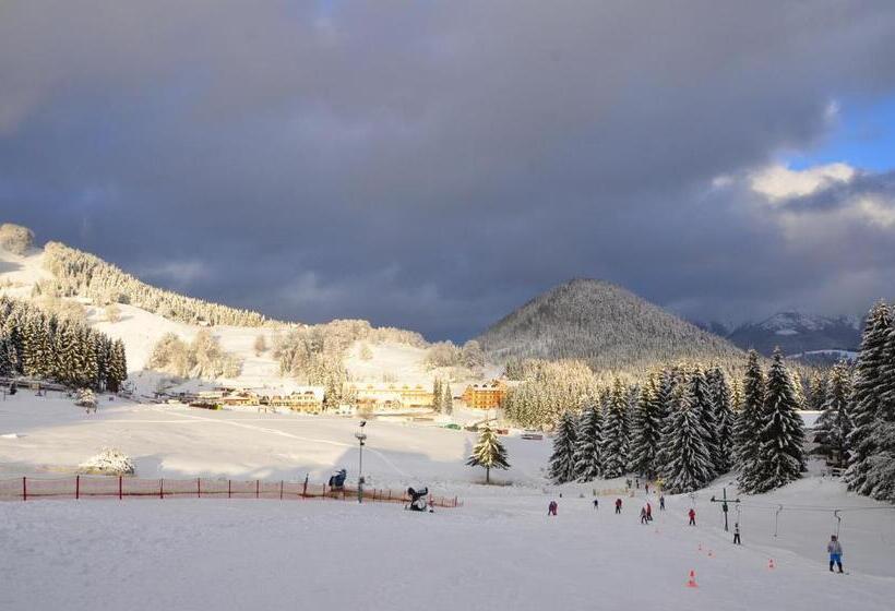 Курорт Family Apartments