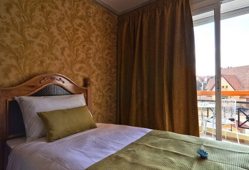 استراحتگاه Résidence Ifrane Palace