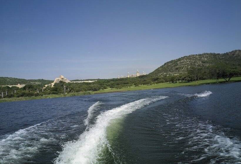 Курорт Sun City Hotel And Casino