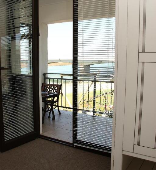 Riviera Hotel & Chalets