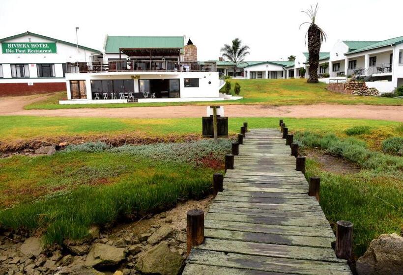 Riviera Hotel & Chalets