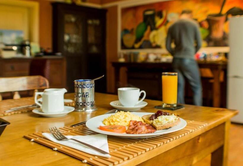 Rosedale Organic Farm Bed & Breakfast