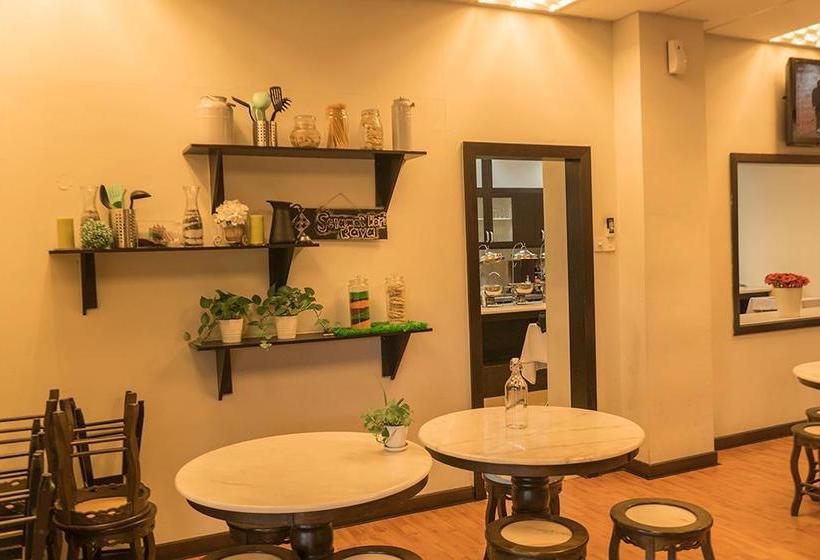 فندق The Regency  Seri Warisan