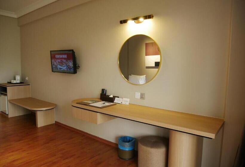 Tunamaya Beach & Spa Resort – Desaru