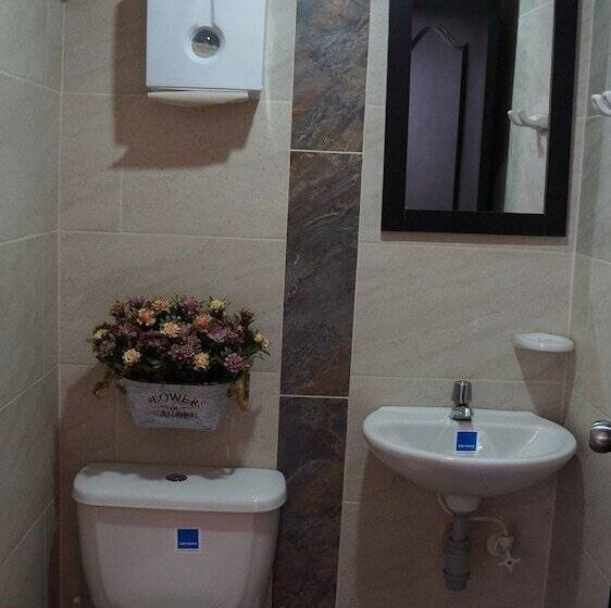 هتل El Jardin De La 10   Hostel