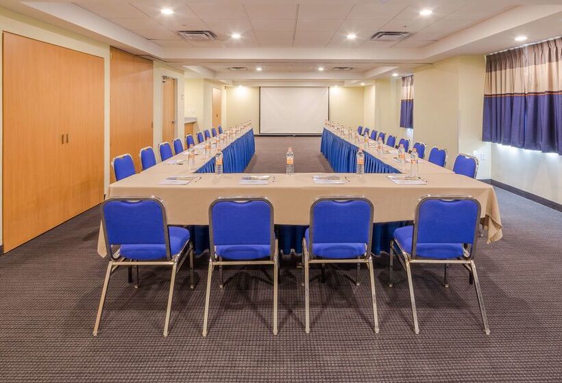 Microtel Inn & Suites By Wyndham Culiacan