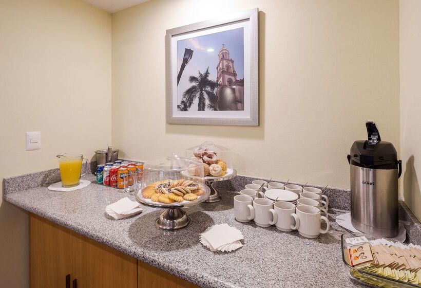 Microtel Inn & Suites By Wyndham Culiacan