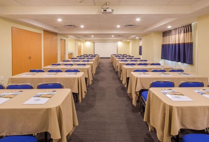 Microtel Inn & Suites By Wyndham Culiacan