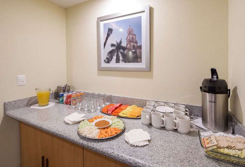 Microtel Inn & Suites By Wyndham Culiacan