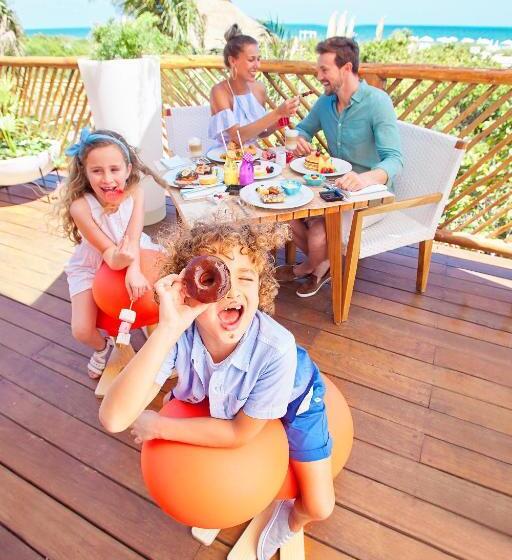 Family Selection at Grand Palladium Select Costa Mujeres Resort & Spa - All Inclusive
