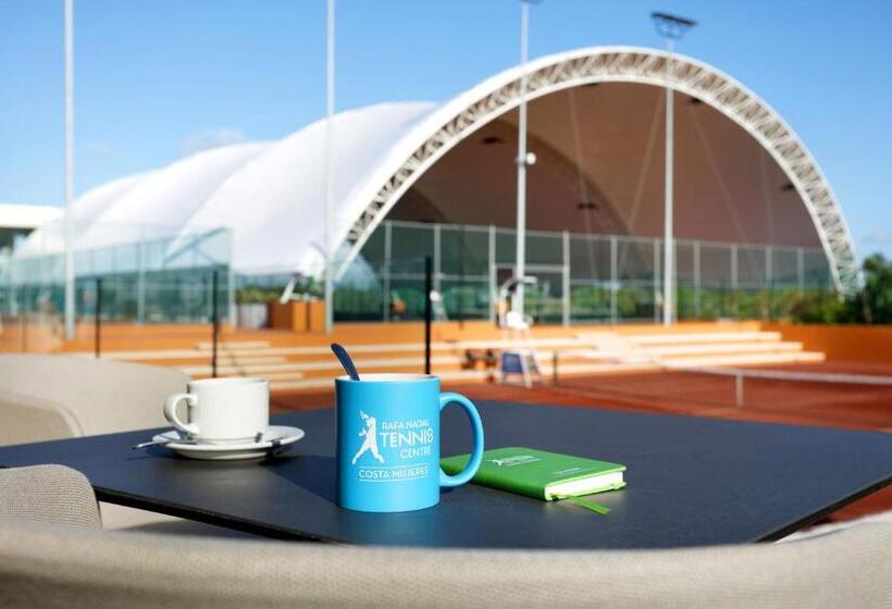 Family Selection at Grand Palladium Select Costa Mujeres Resort & Spa - All Inclusive