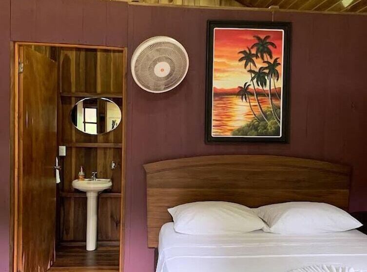 هتل Hidden Paradise Lodge