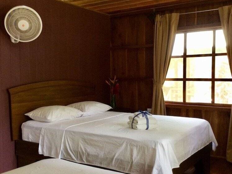 هتل Hidden Paradise Lodge