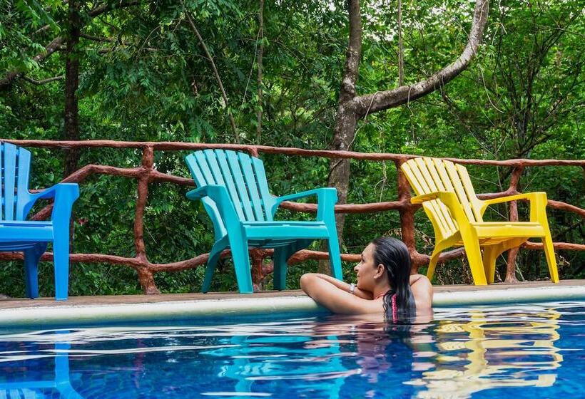 هتل Hidden Paradise Lodge