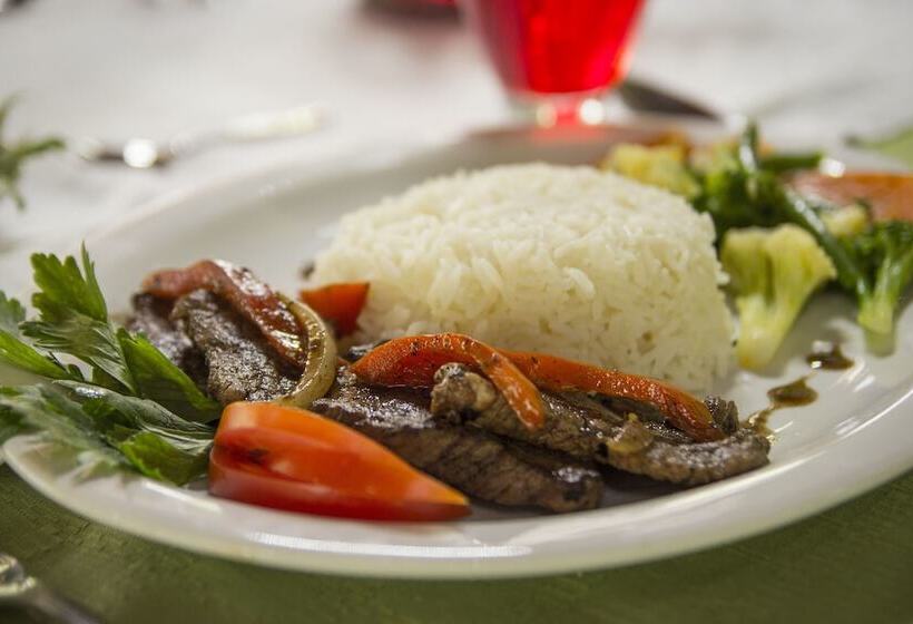 هتل Hidden Paradise Lodge