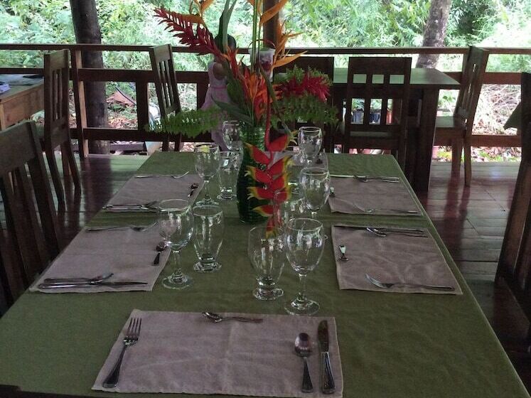 هتل Hidden Paradise Lodge