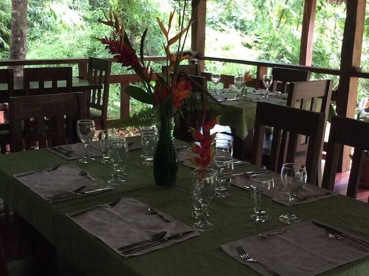 هتل Hidden Paradise Lodge