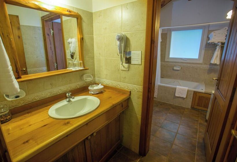 هتل Huinid Bustillo Cabañas