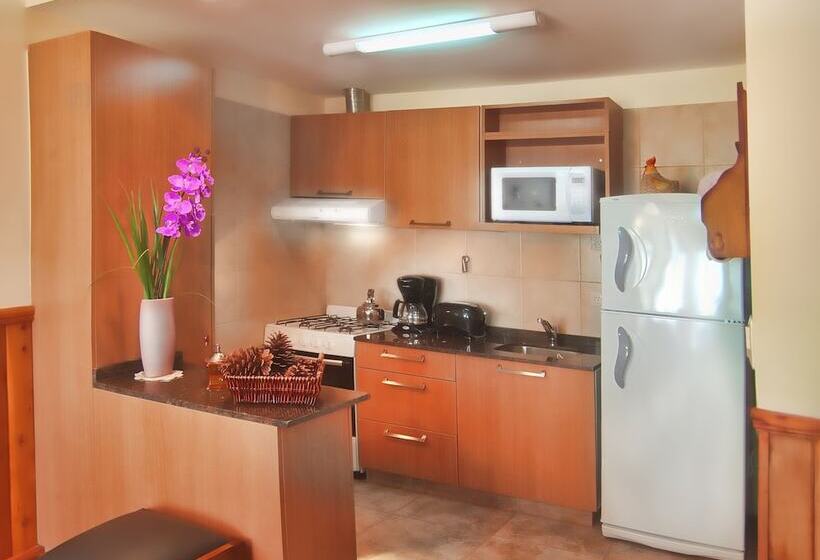 هتل Huinid Bustillo Cabañas