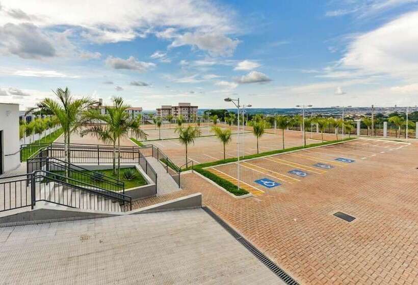 Отель Intercity Anápolis