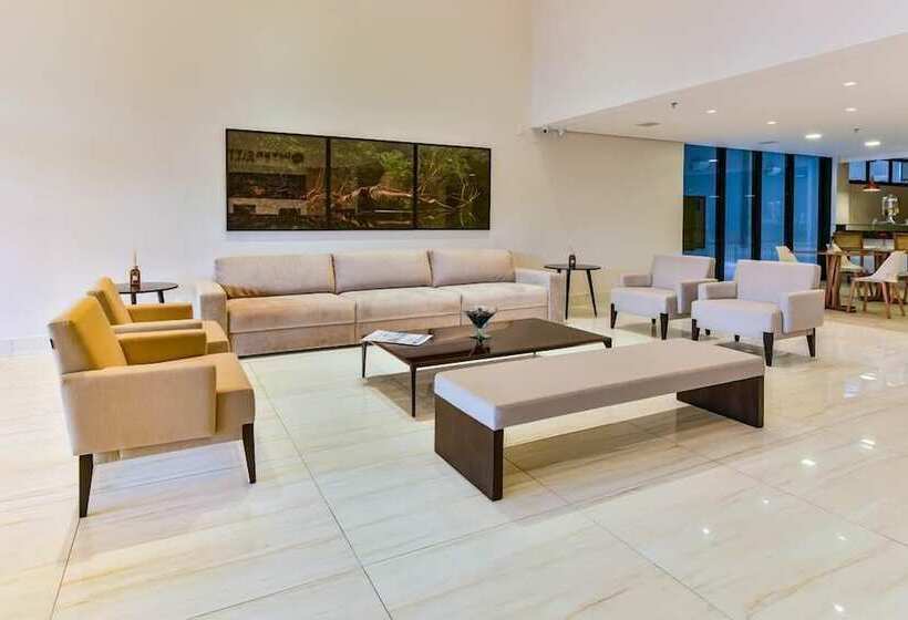 Отель Intercity Anápolis