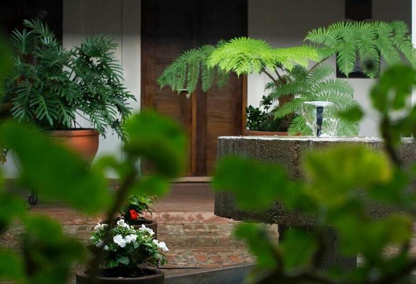 فندق Posada Santa Rita