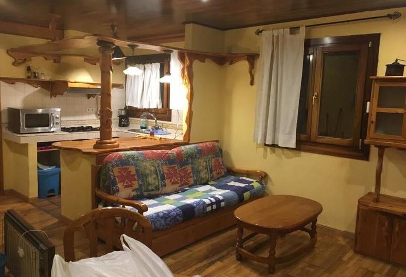 הוסטל Boi Romanic Suites