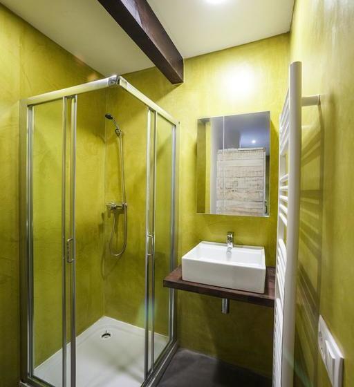 הוסטל Boi Romanic Suites