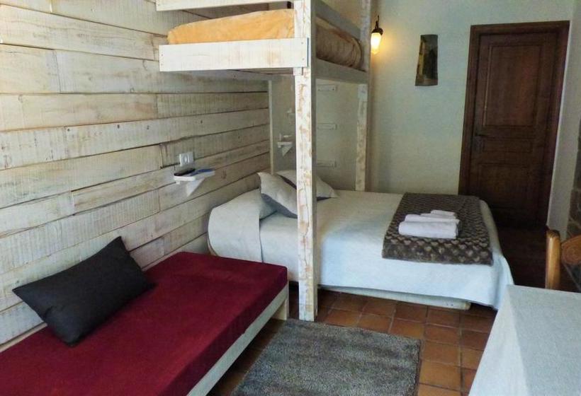 הוסטל Boi Romanic Suites