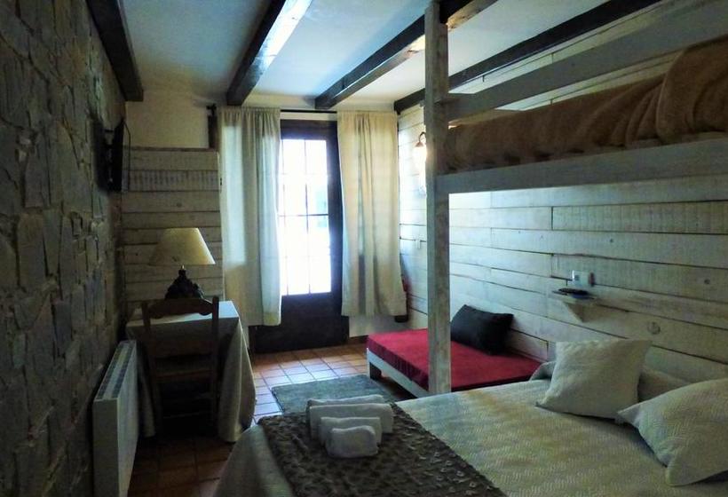 הוסטל Boi Romanic Suites