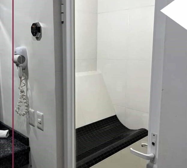 فندق صغير Cermar Plaza