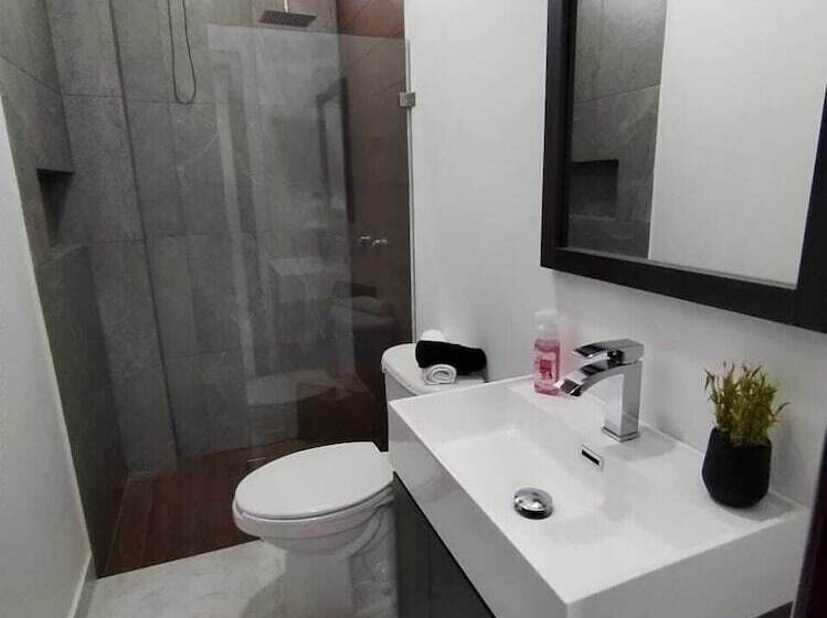 فندق صغير Cermar Plaza