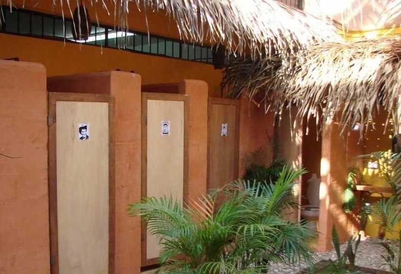 فندق صغير Hostal San Pancho