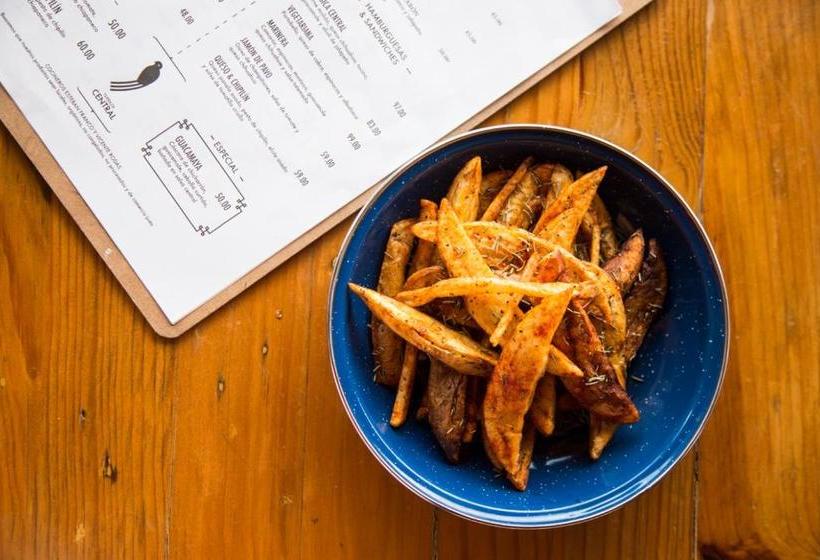 旅馆 Hostal Tres Central